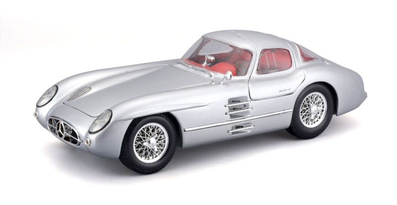 Maisto 1/18 Mercedes-Benz 300SLR Coupe - Silver