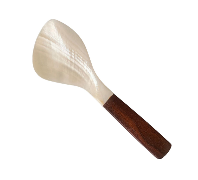 Shell-Shaped Spoons, Made of Natural Materials