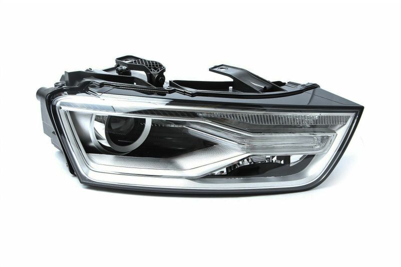 Audi Q3 2016+ Xenon Right Headlight 8U0941006E