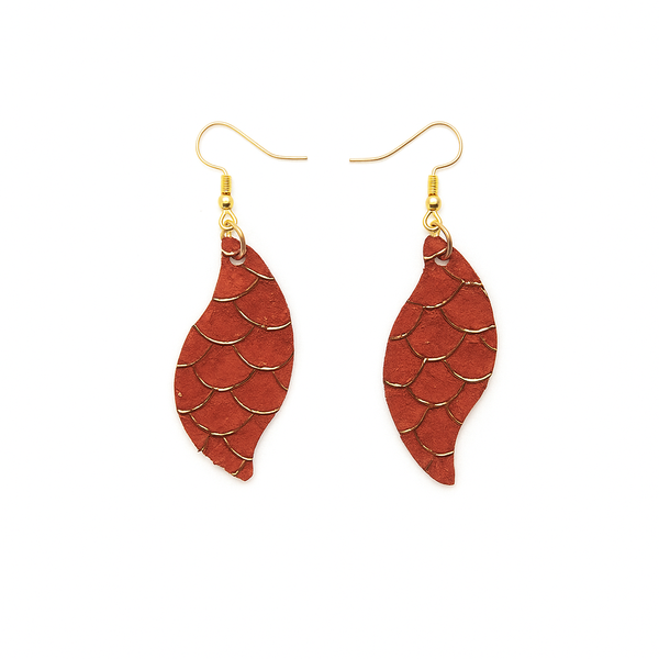Croska Tilapia Leather Earrings - Leaf Shape - Vivid Burgundy (5 cm)
