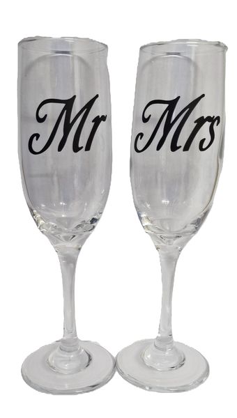 Set of 2 Champagne Glasses with design for Mr &amp; Mrs