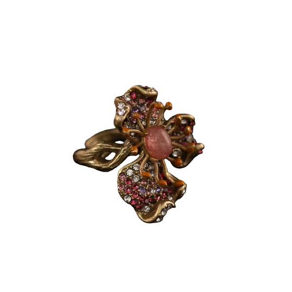Exquisite And Beautiful Ring