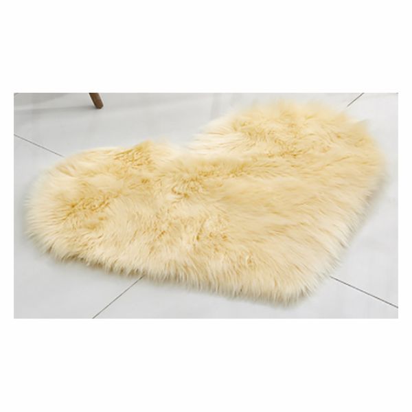 Faux Fur Heart Rug (70cm x 90cm) - Red