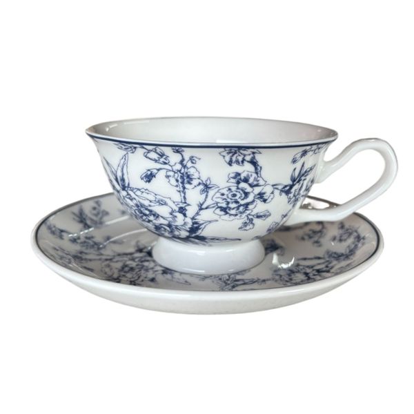 I-10 Cup &amp; Saucer - Blue Flower
