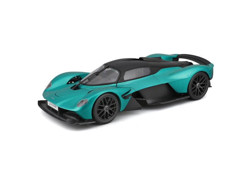 Maisto 1/18 Scale 2022 Aston Martin Valkyrie - Green (25cm Long)