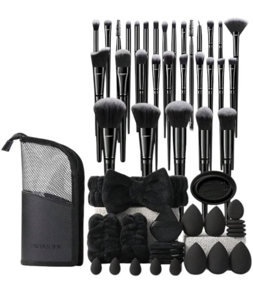24 Piece Set With 30 Makeup Brushes &amp; Zipper Bag - Black