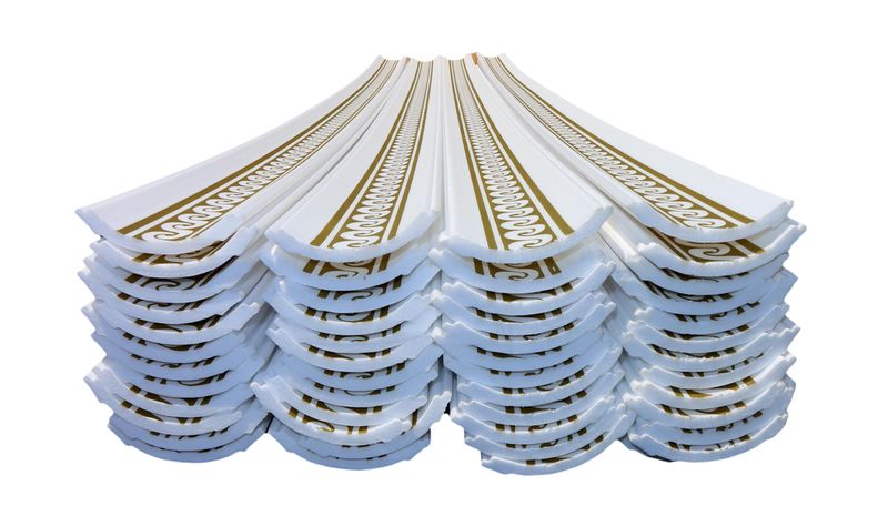 NA7 - W Gold Cornices