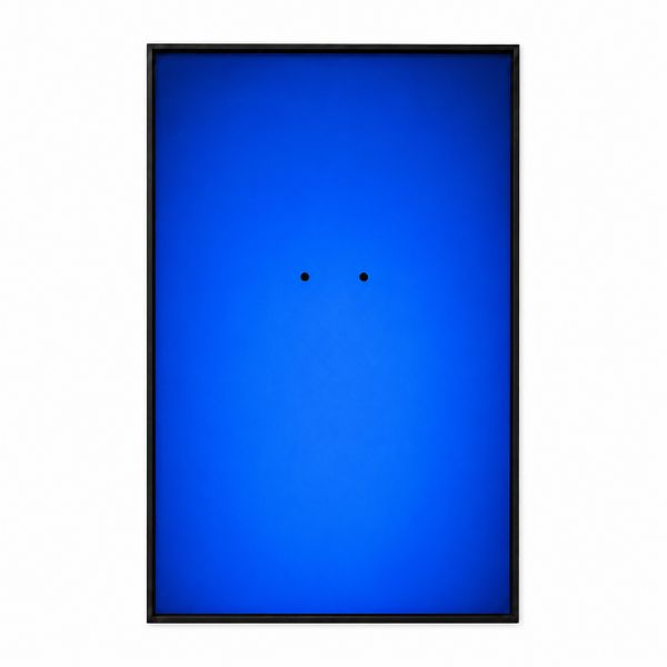 BrIQs - High-End Car Display Frame