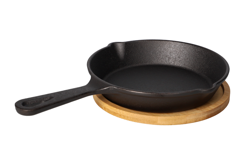Danny Home Cast Iron Skillet with Bamboo Trivet - 16.5cm