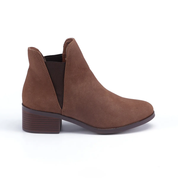 Blink Cara Women Brown Almond Toe Chelsea Boot