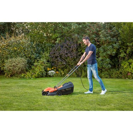 Black Decker 1200W Electric Lawn Mower 32cm Deck adjustable