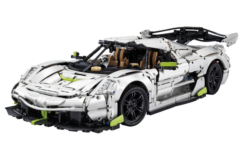 CaDA Tech 1/8 Fantasma Car (Koenigsegg) (4346pcs) - 62cm Long