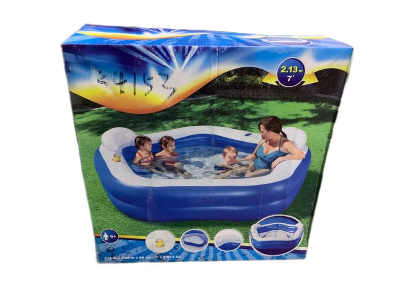 Blue Pentagon-Shaped Family Funpool