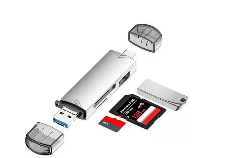 32 GB 6 in 1 SD Card Reader USB Type-C Includes Accessories