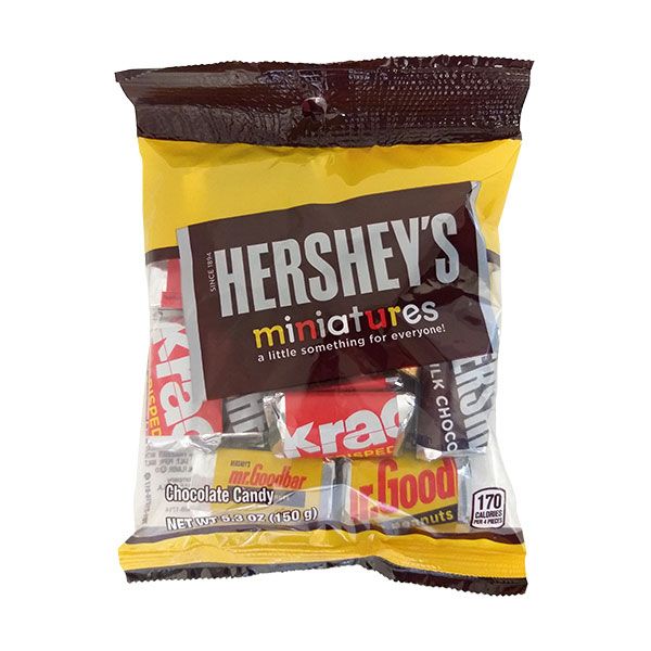 Hershey's Miniatures Chocolate Candy Pegbag 136g