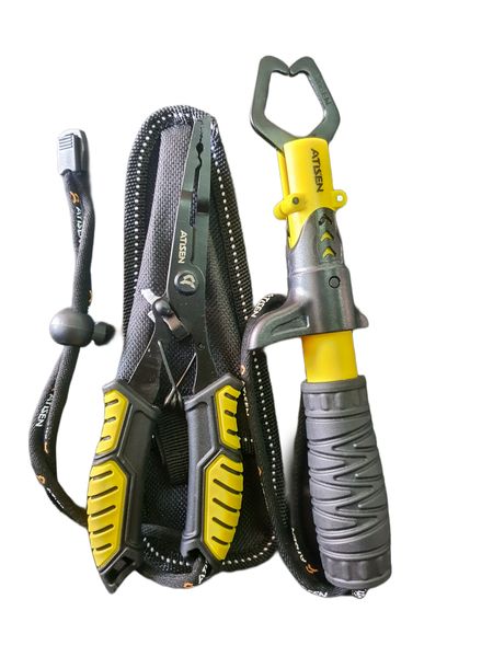 Fishing Plier &amp; Lip Grip - 2 Piece