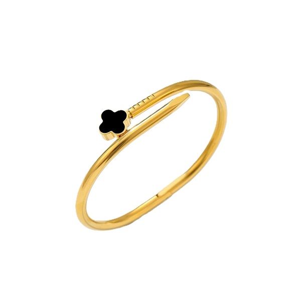 Nail Fower Clover Gold bracelet-a stunning gold-plated bracelet,