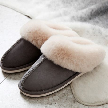 Super discount plush slippers