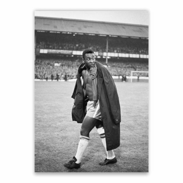 Pele On A Pitch Grey Poster - A1