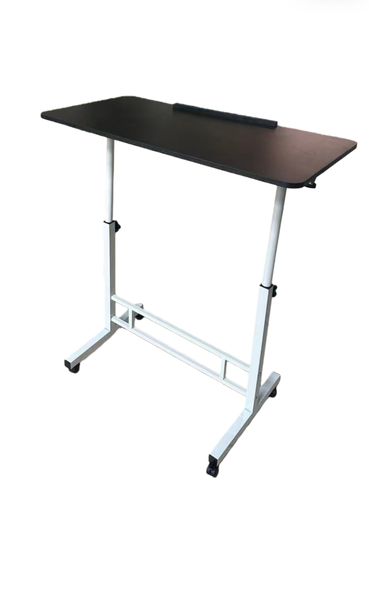 Height-adjustable computer desk can be folded and flipped 180