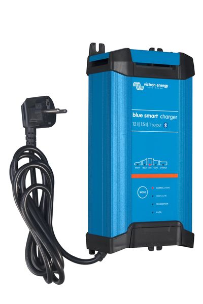 Blue Smart Ip22 Charger 12/15(1) 230 Cee 7/7 image