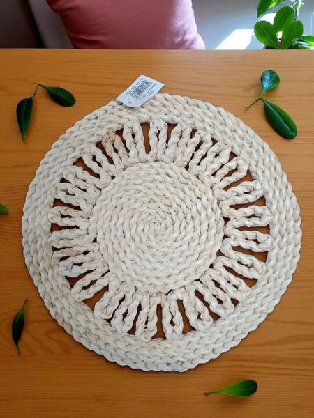 10 Pice Round, Decorative Mat Madey Used as a Placemat