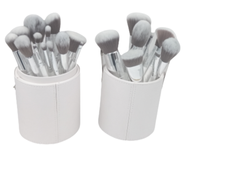 IVO Beauty Professional Makeup Brush Set (24 Piece)