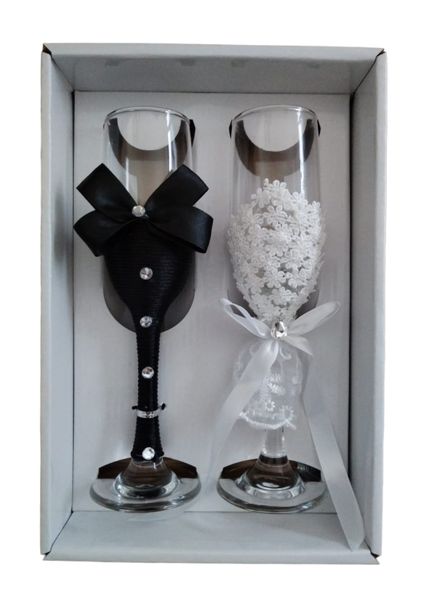 Wedding Champagne Flutes For The Bride And The Groom