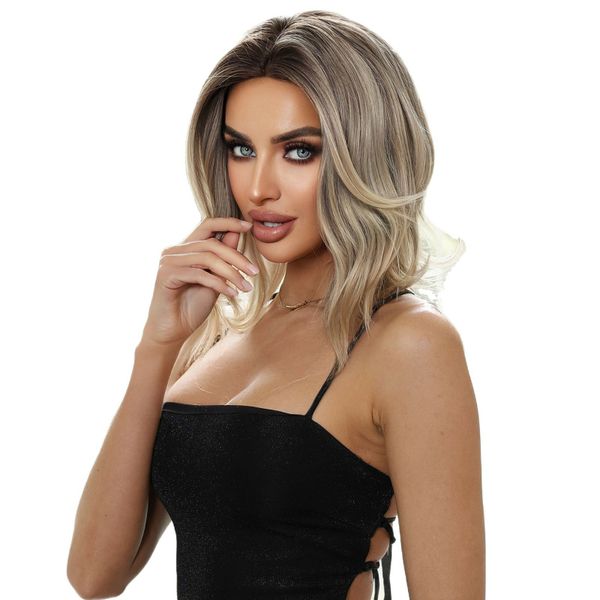Fashionable Women's Middle Part Gradient Blonde Short Water Wave Curly Wig