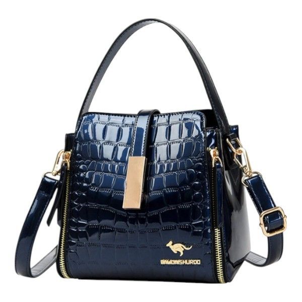 BALIDAISHUROO - Faux Patent Leather Handbag - Blue