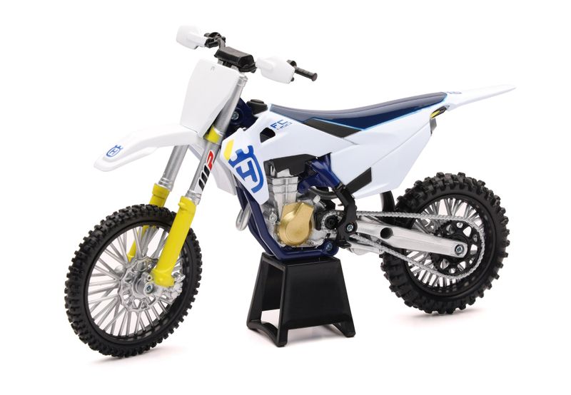 New-Ray 1/12 Husqvarna FC450 2019 (16.5cm long)