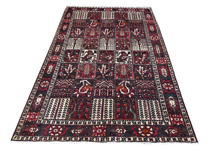 Top Persian Rugs - Checkered Pattern 320 x 210 cm