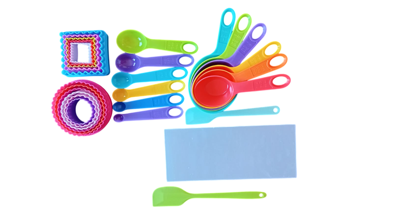 Baking Utensil Set/Measuring Cups &amp; Spoons,Spatulas, Cookie Cutters,Scraper