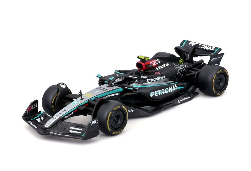 Bburago 1/43 Mercedes-AMG Petronas F1 W15 Team 2024 #44 Lewis Hamilton