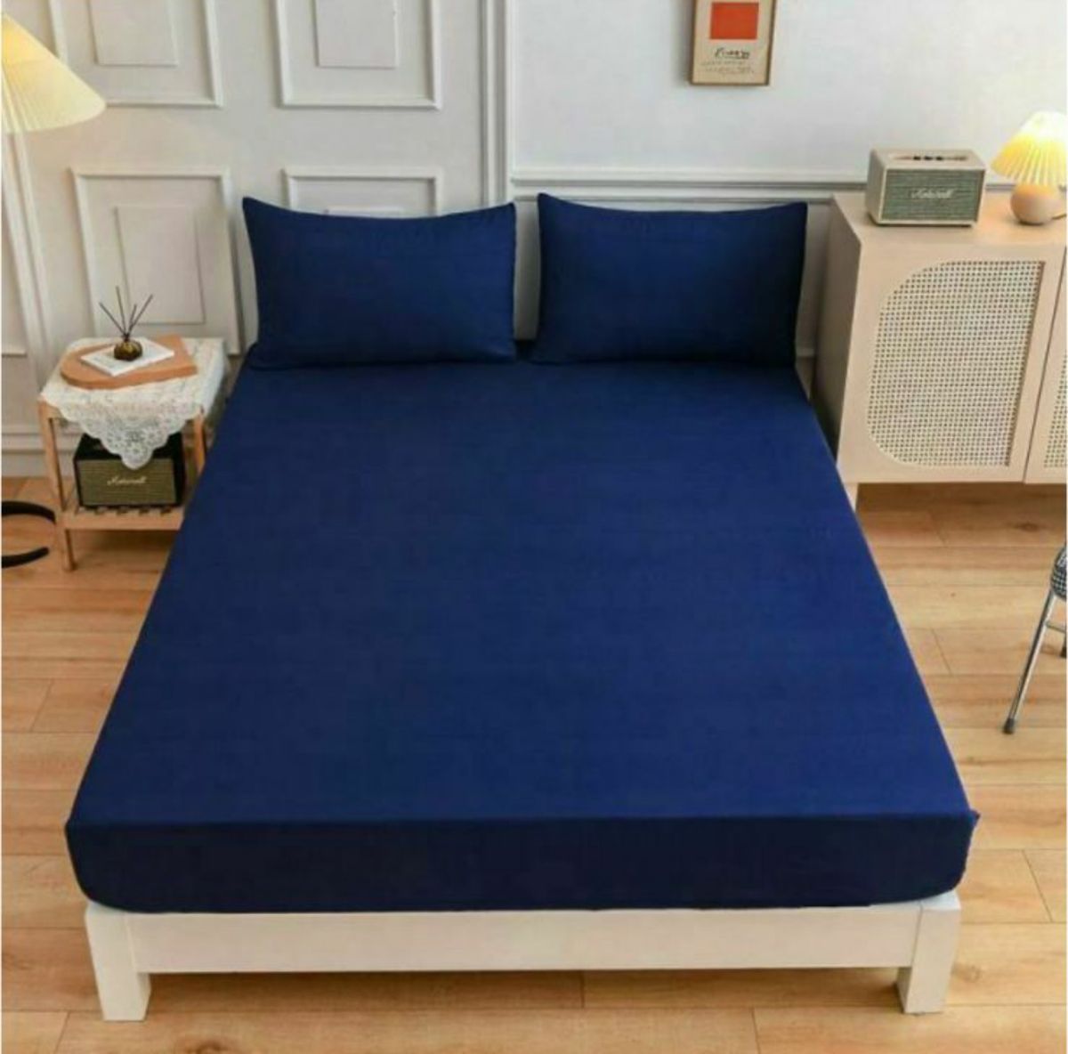 Dream World 3 Pieces Velvet Fitted Sheet Queen Size with 2 Pillow Cases