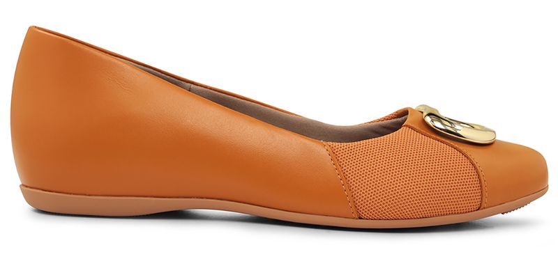 Usaflex Round Toe Pump - Tan