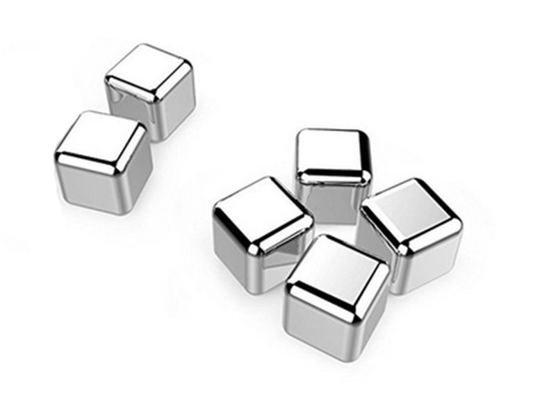 XX Whiskey Chilling Stones Stainless - Set of 6 Whiskey Cubes
