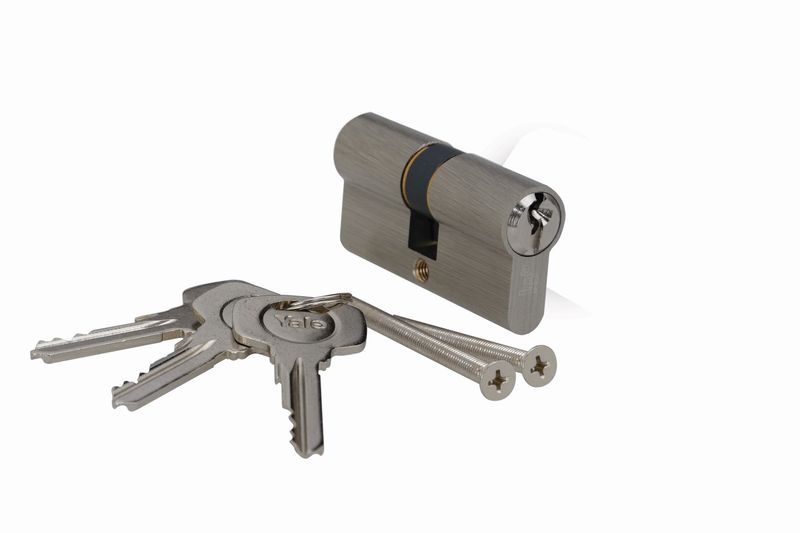 Yale Profile Cylinder Satin Nickel Box