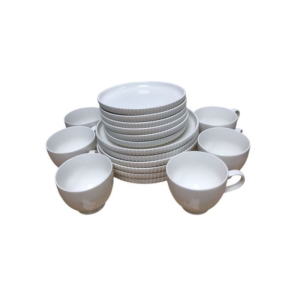 18-Piece Ceramic Dinnerware Set - Dinner Plates, Side Plates &amp; Mugs.