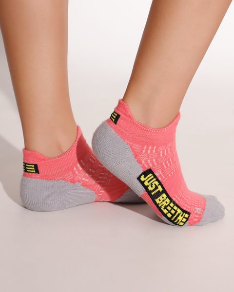 Breeth Coolmax Quick Dry Engineered Anti-Blister Seamless Tab Socks Coral