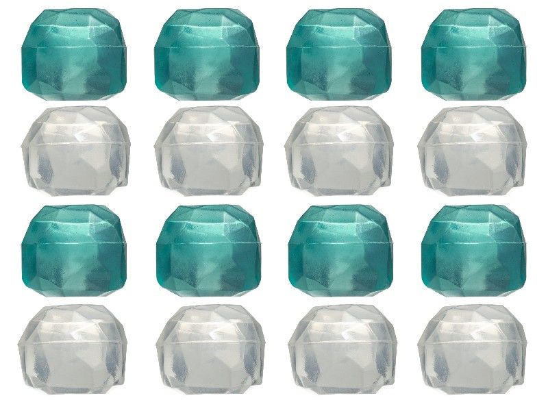 5five 16 - Piece Re Useable Ice Cubes Filled with Water 2 Assorted Colours