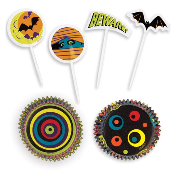 Wilton 48 Pack Halloween 3D Cupcake Baking Cup Cases &amp; Decorating Picks Combo