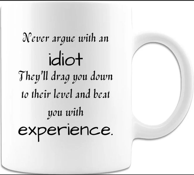 Never Argue With An Idiot Birthday Christmas Colleague Office Gift Mug