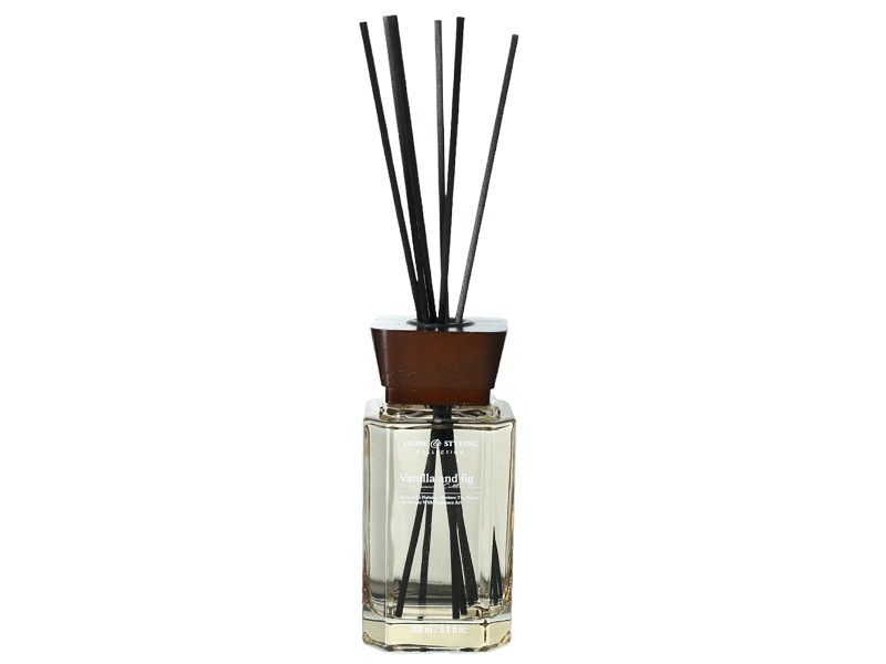 Reed Diffuser in Glass Bottle With 6 Rattan Sticks Champagne Vanilla and Fig