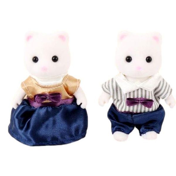 Friendly Family Polar Bear Couple