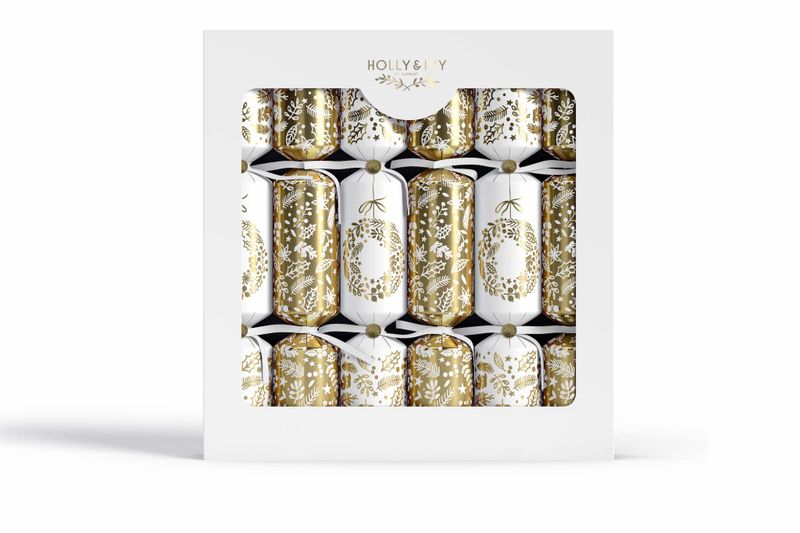 Luxury Gold Foil Wreath &amp; Leaves Christmas Crackers