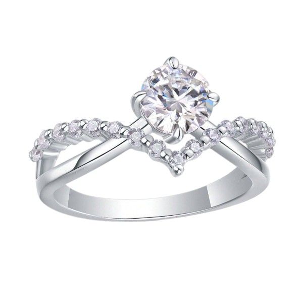 Elegant 925 Sterling Silver Ring With Dazzling Cubic Zirconia - Silver