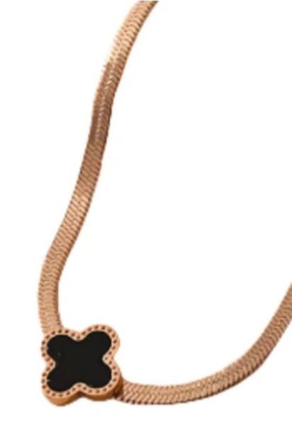 Snake Chain Rose Gold Clover