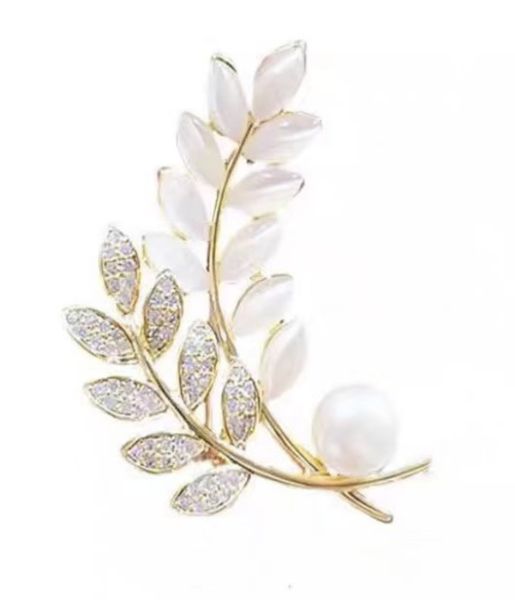 High-end Luxury Leaf Brooch Simple