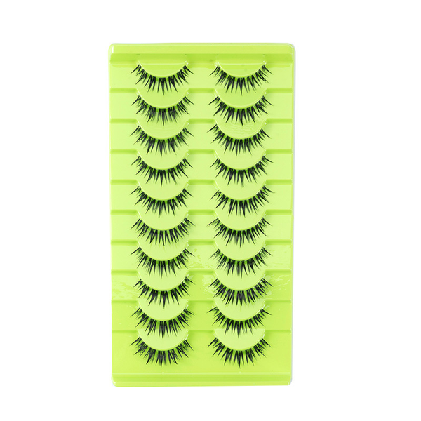 The comic sense naturally simulates thick eyelashes